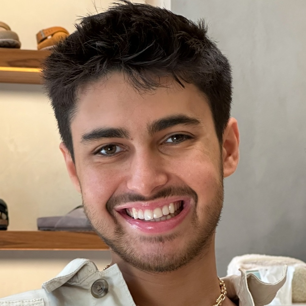 Meet your Posher, Alejandro